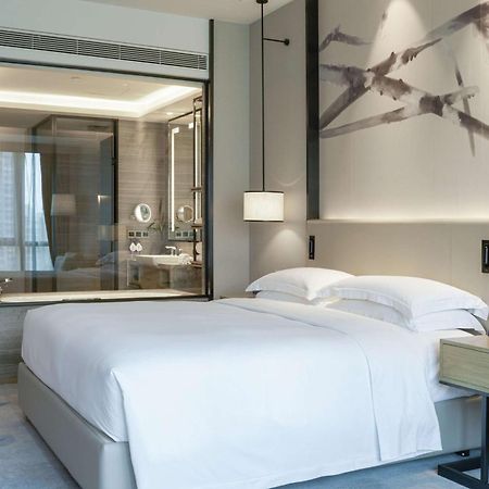 Doubletree By Hilton Hotel Shenzhen Longhua, Near Huawei, Foxcnn, Shenzhen North Railway, Uniwalk & Uniworld Shopping Mall, Sam'S Club Extérieur photo