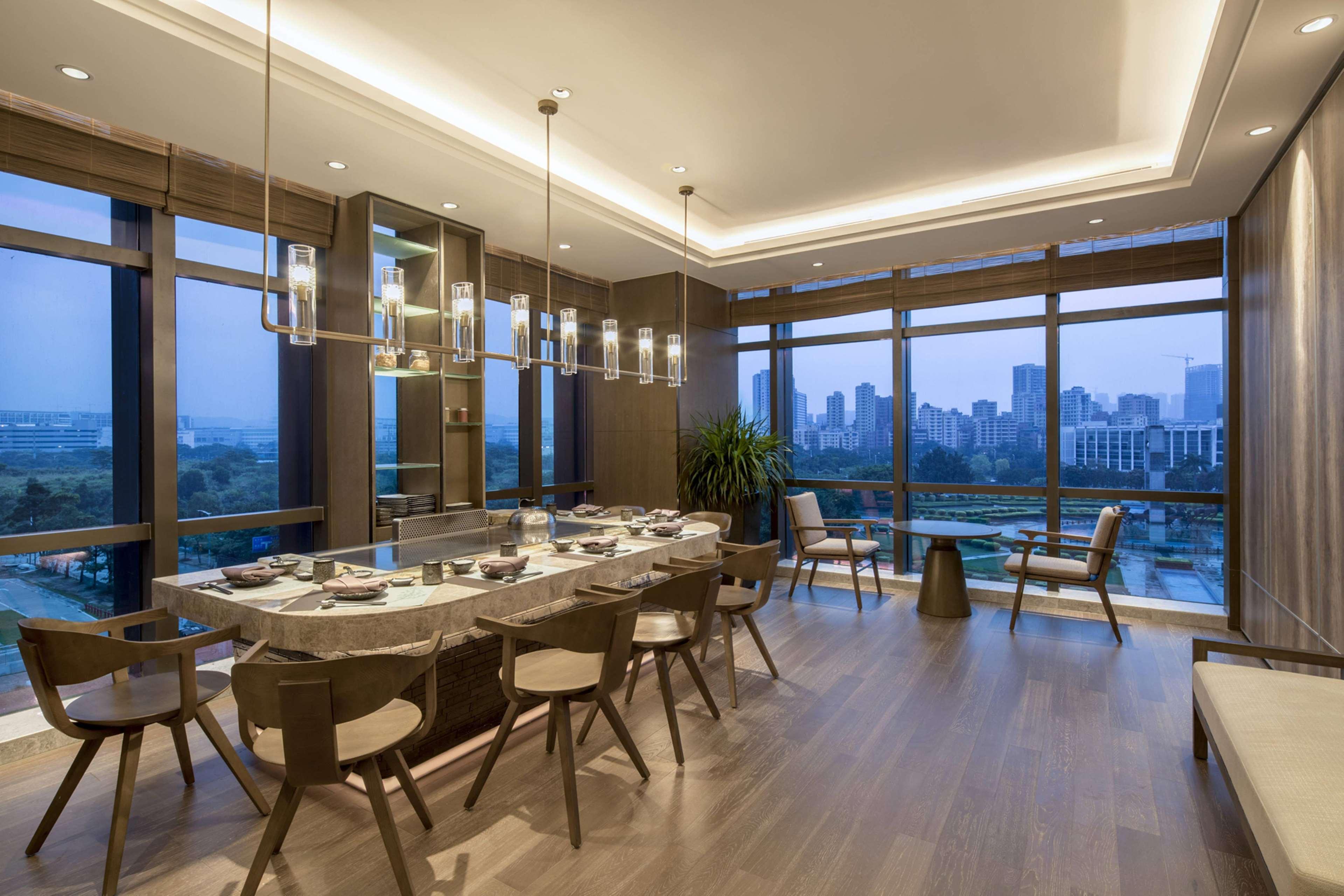 Doubletree By Hilton Hotel Shenzhen Longhua, Near Huawei, Foxcnn, Shenzhen North Railway, Uniwalk & Uniworld Shopping Mall, Sam'S Club Extérieur photo