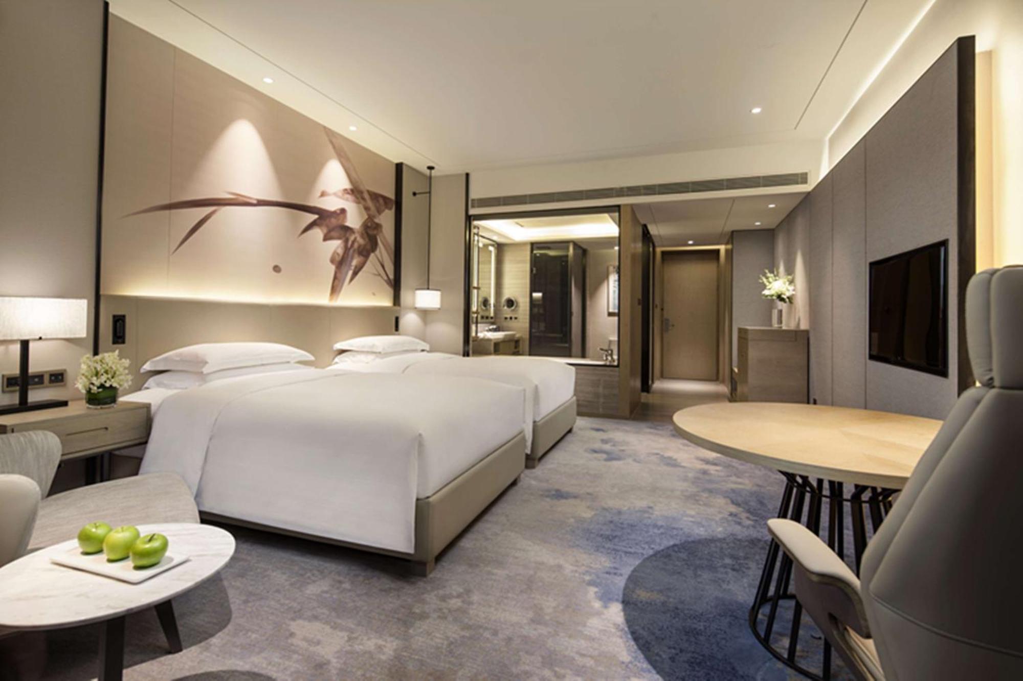 Doubletree By Hilton Hotel Shenzhen Longhua, Near Huawei, Foxcnn, Shenzhen North Railway, Uniwalk & Uniworld Shopping Mall, Sam'S Club Extérieur photo