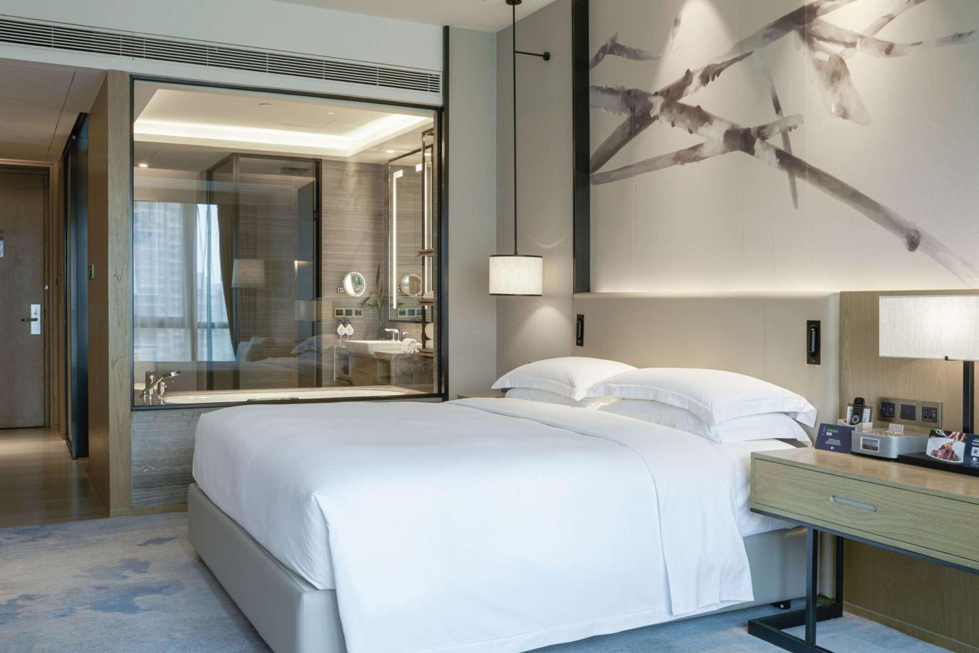 Doubletree By Hilton Hotel Shenzhen Longhua, Near Huawei, Foxcnn, Shenzhen North Railway, Uniwalk & Uniworld Shopping Mall, Sam'S Club Extérieur photo